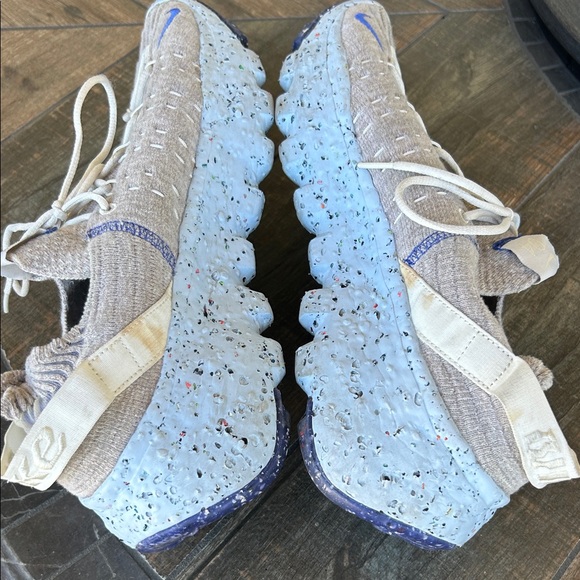 GUC Nike 04 Space Hippie Beige and Blue Men’s Sock Fit Confetti Tread Sneakers - Picture 3 of 4